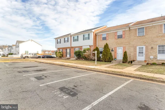 $349,999 | 1856 Fort Pulaski Court, Dumfries, VA 22026