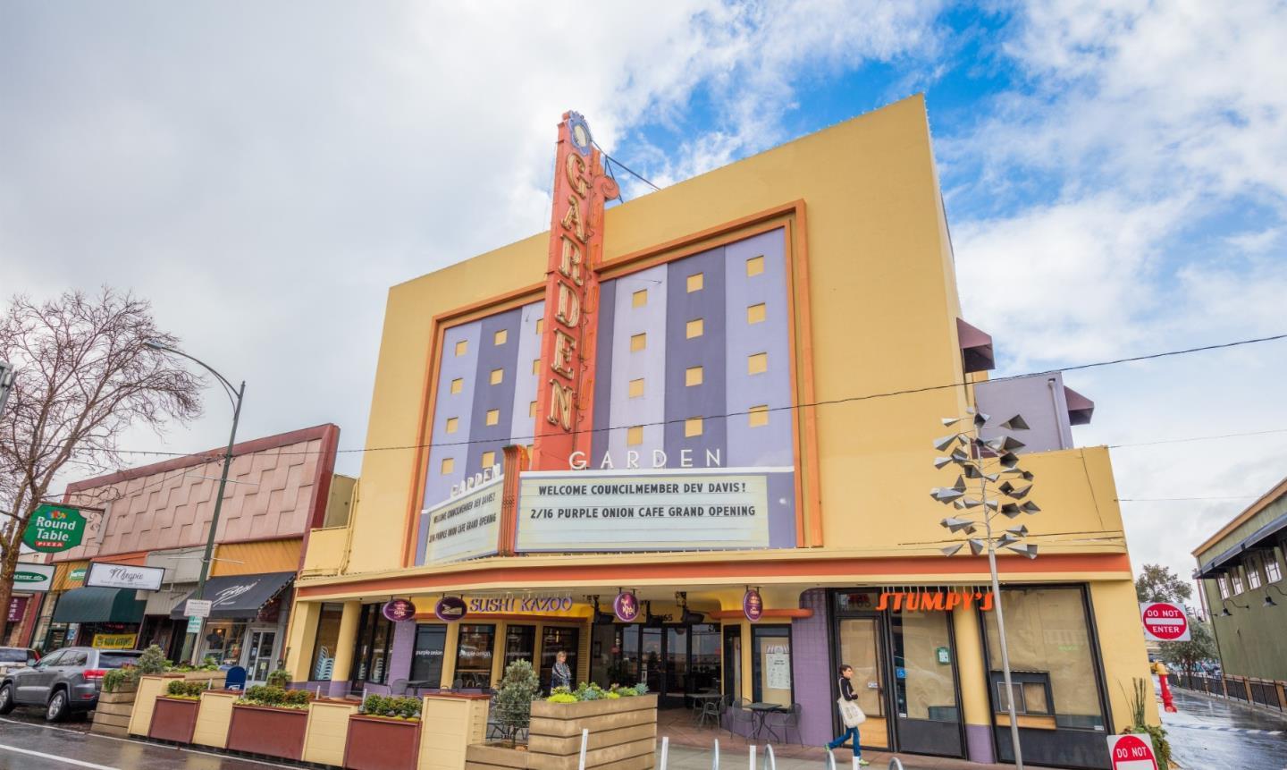 274 Stonegate Circle San Jose, CA 95110 - Photo 18 of 20 a view of a building with a street