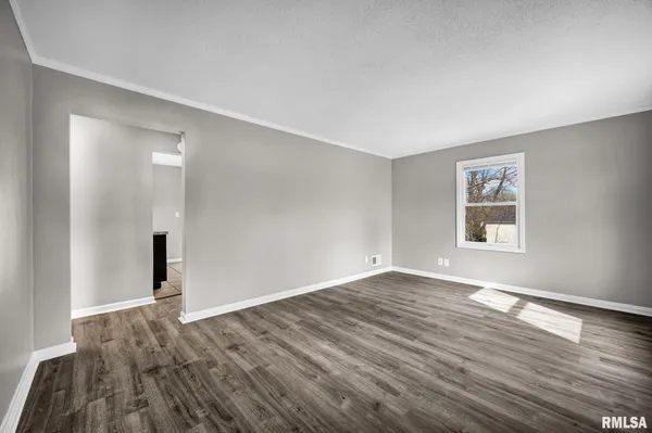 $175,000 | 4817 North Edgebrook Drive, Peoria, IL 61614