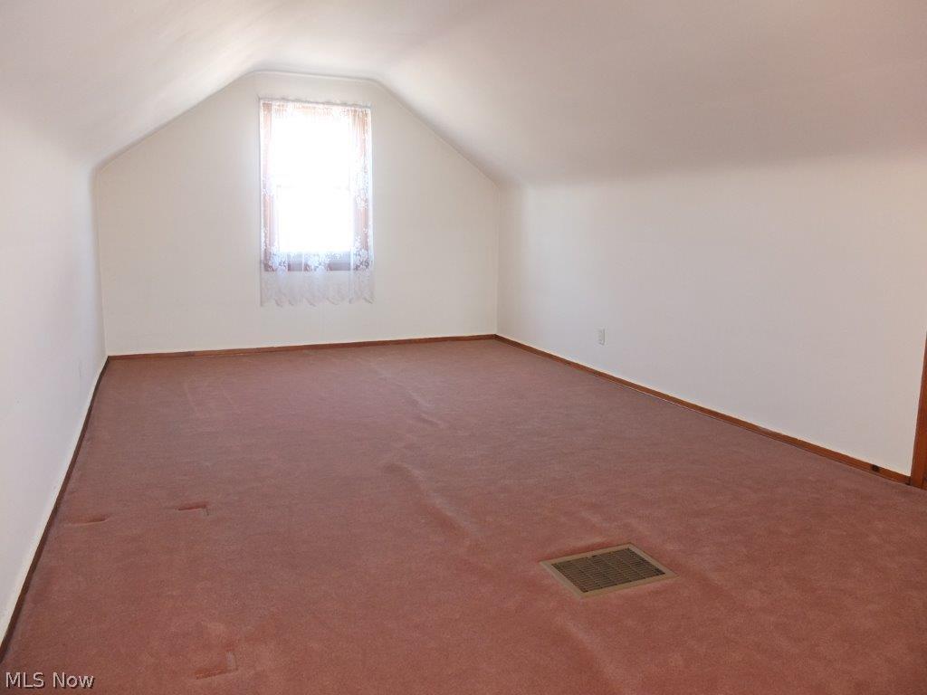 3003 15th Street Northwest Canton, OH 44708 - Photo 9 of 15 Large master bedroom.