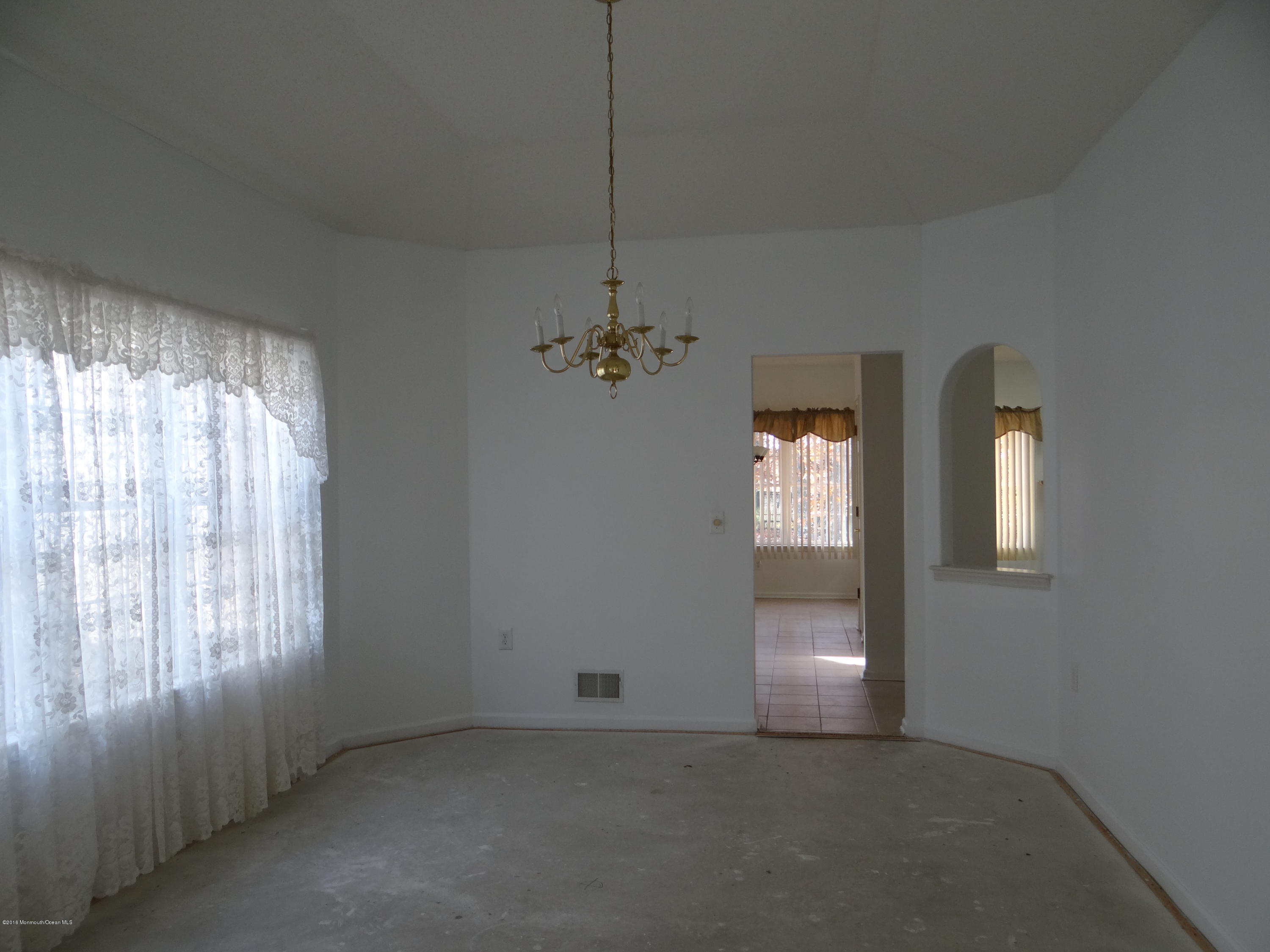 44 Merion Lane Jackson, NJ 08527 - Photo 9 of 19 Dining Room