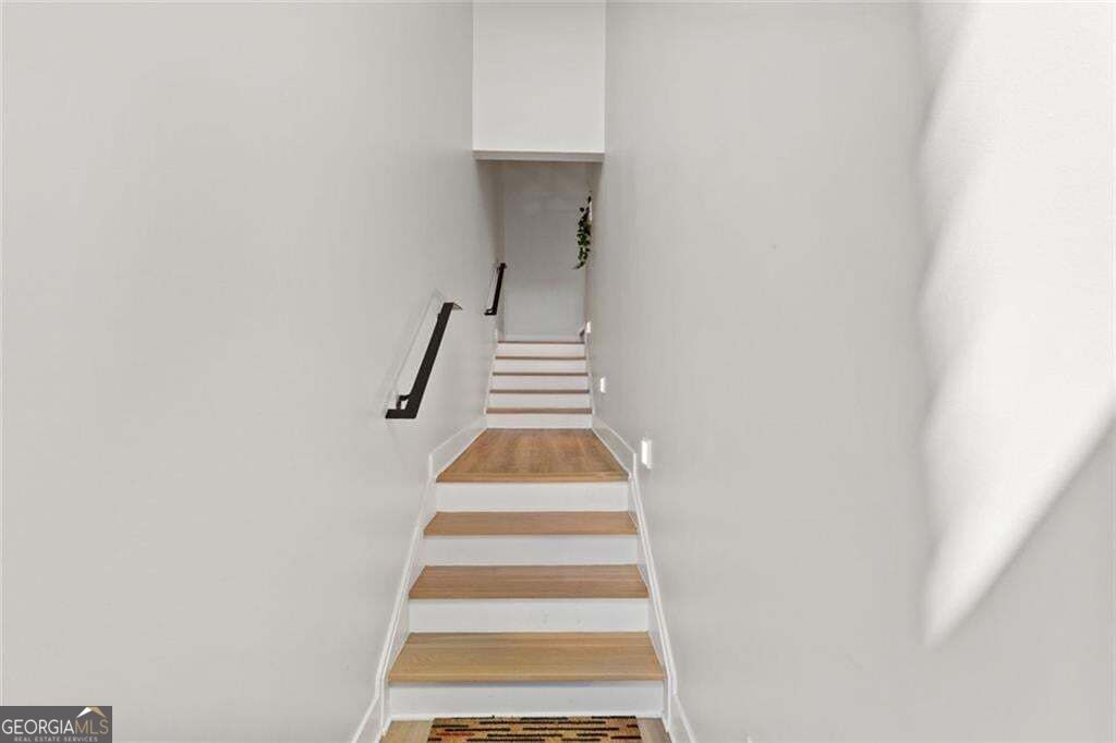 1631 Overlook Way Atlanta, GA 30318 - Photo 42 of 43 Gallery Image 42