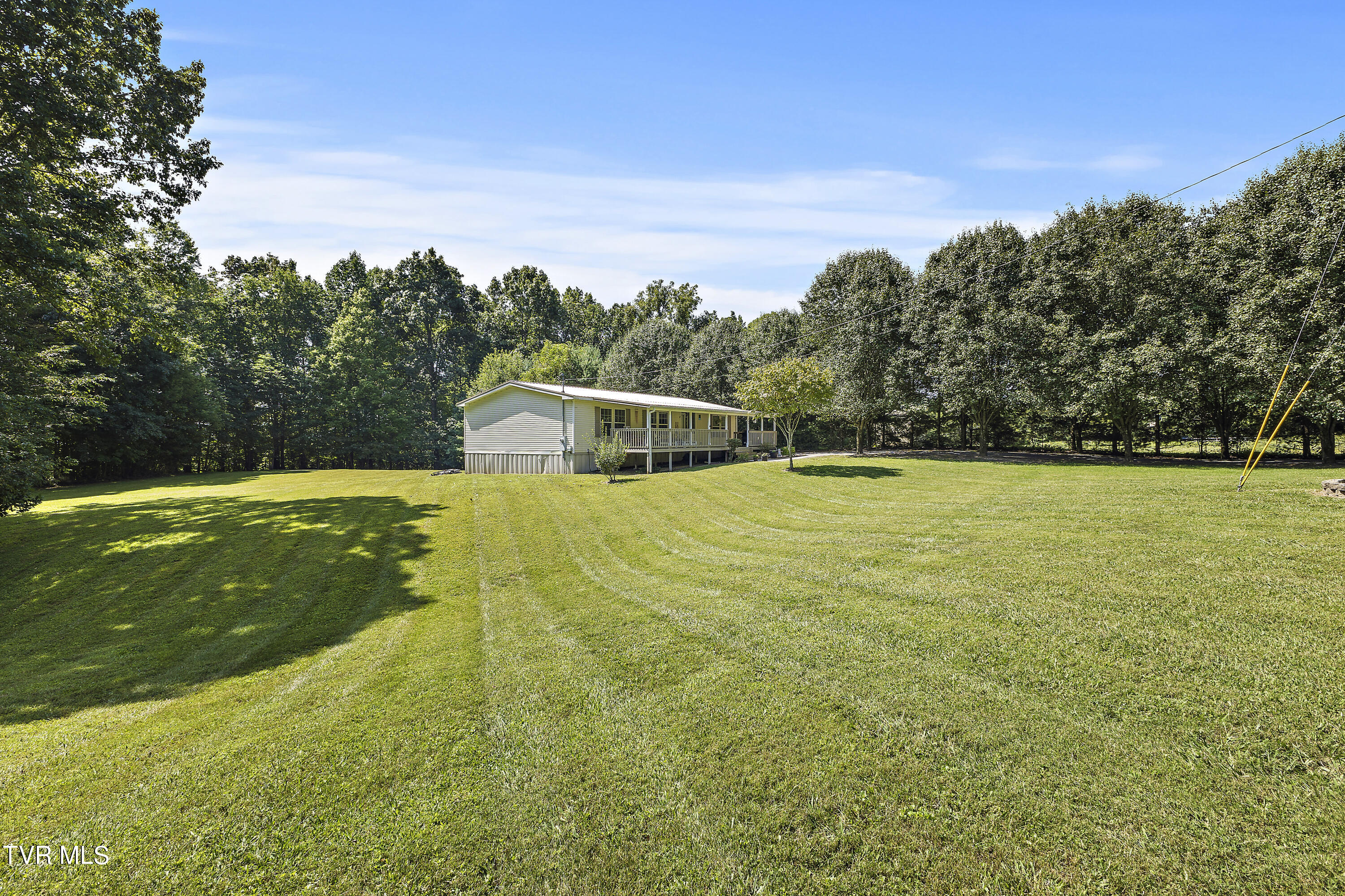 249 Shipley Road Church Hill, TN 37642 - Photo 4 of 44 128A0639