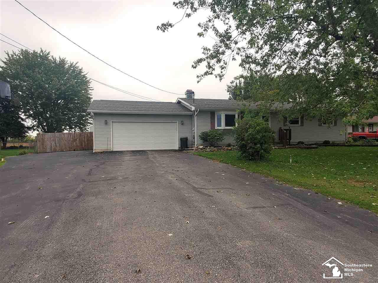 12010 Minx Road Temperance, MI 48182 - Photo 2 of 24