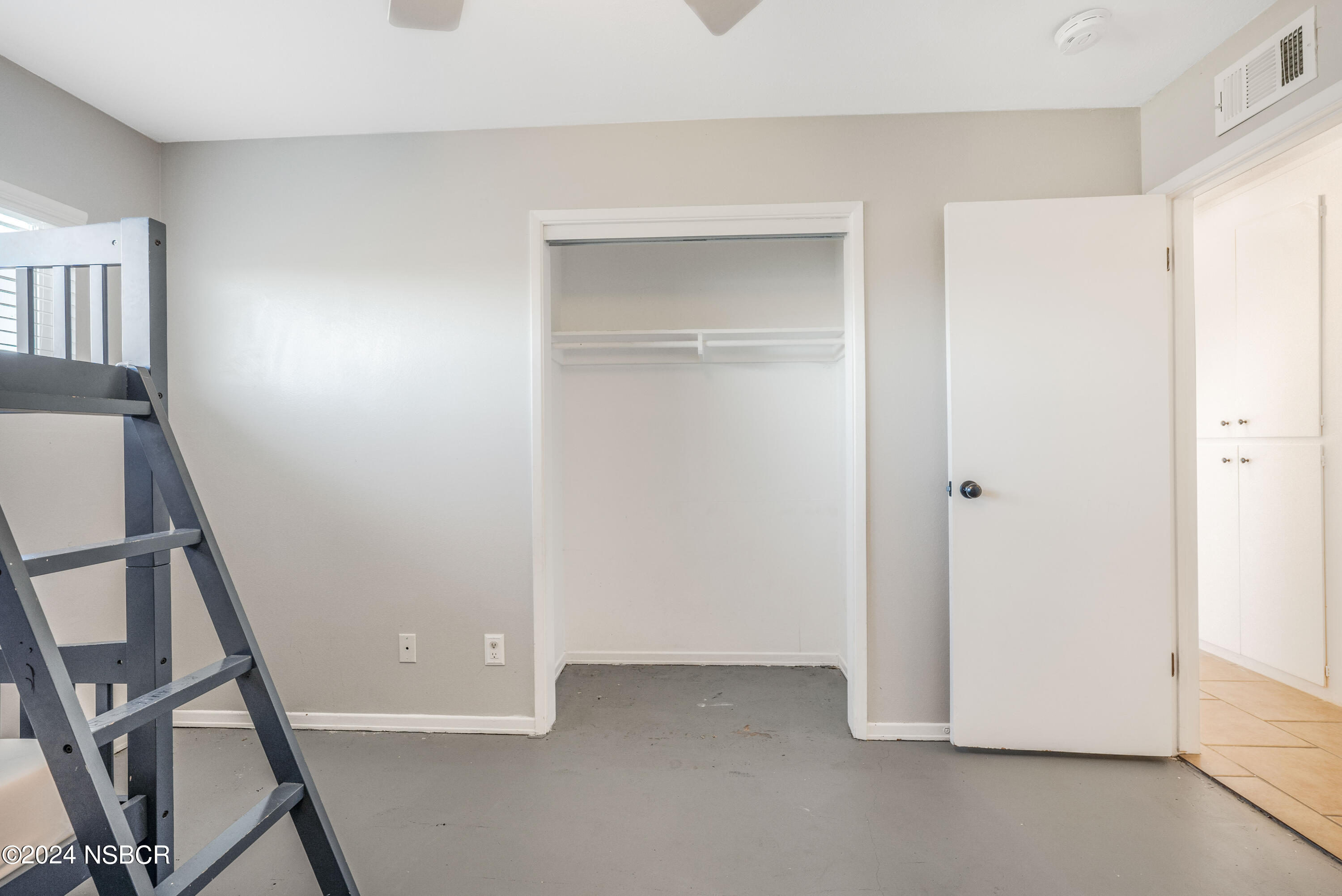 638 Moonglow Road Lompoc, CA 93436 - Photo 18 of 33 a view of an empty room