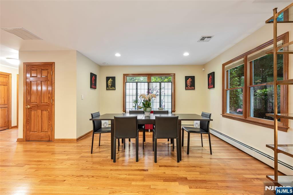 720 Maxwell Place Ridgewood, NJ 07450 - Photo 6 of 35