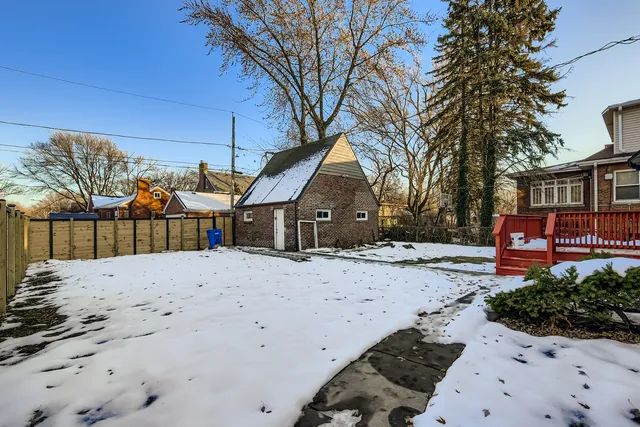 $875,000 | 9001 South Claremont Avenue, Chicago, IL 60643