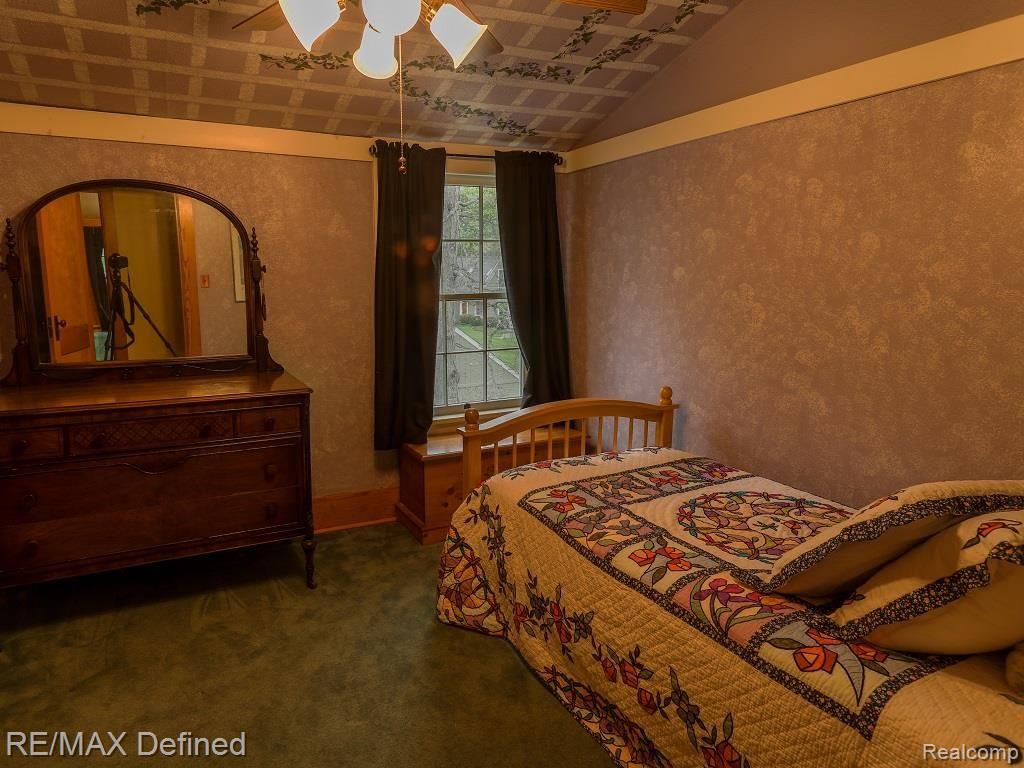 1190 Seneca Road Lake Orion, MI 48362 - Photo 44 of 47 Seneca 1190 purple room.jpg