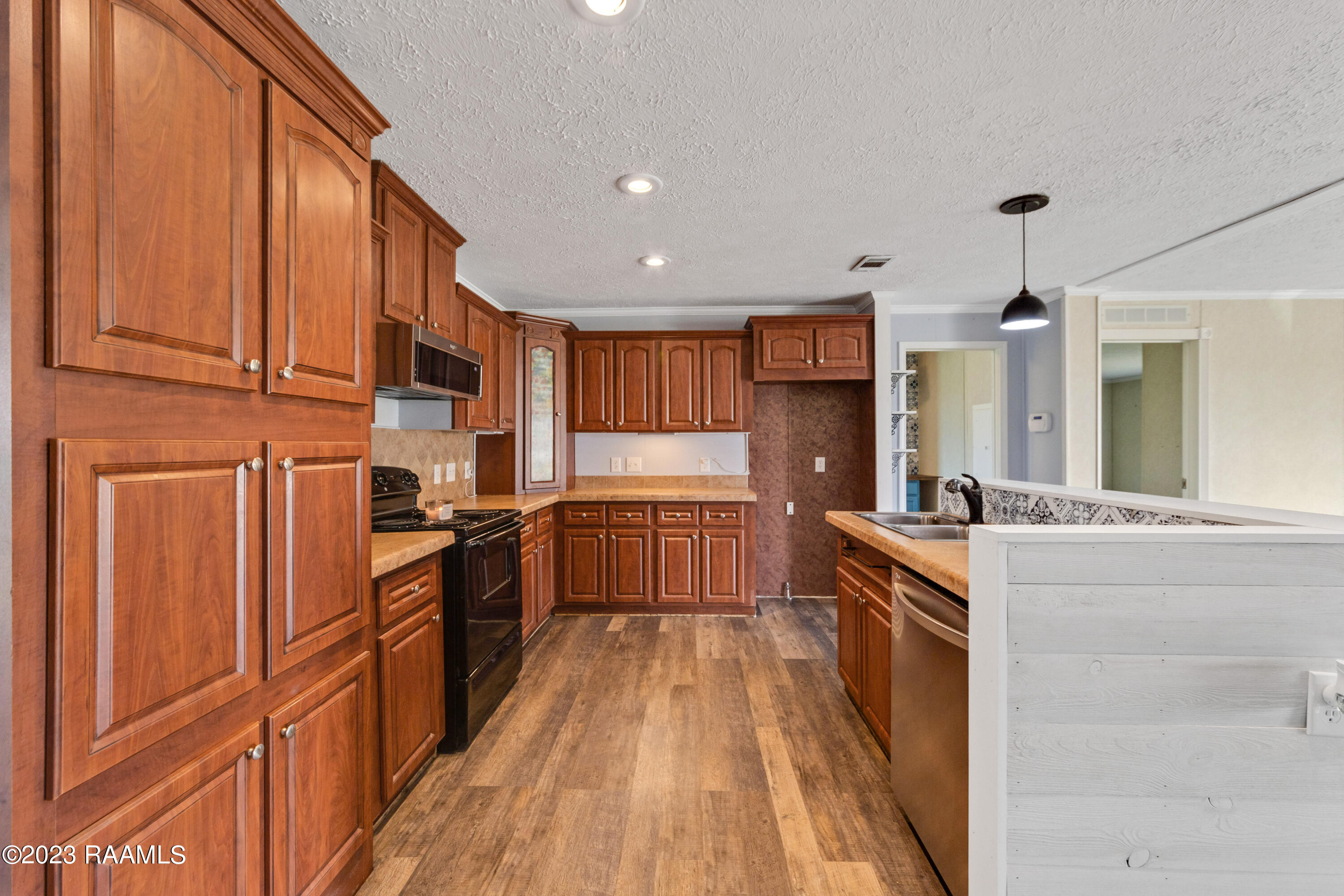 5619 Fremin Road New Iberia, LA 70560 - Photo 8 of 35 5619Fremin-4-9