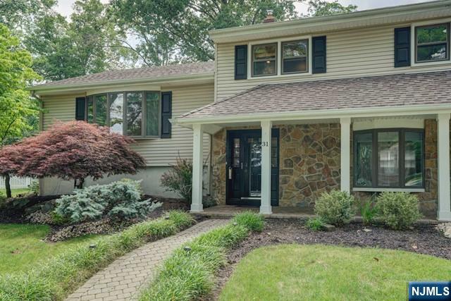31 Clinton Lane Wayne, NJ 07470 - Photo 5 of 38