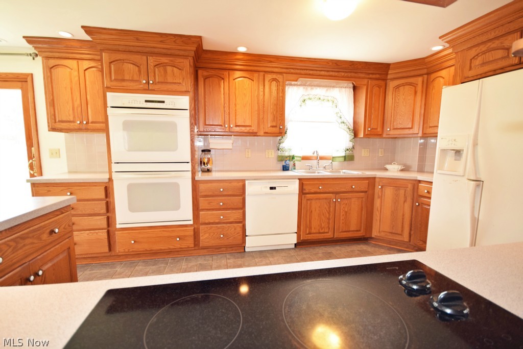876 Chaffin Road Akron, OH 44306 - Photo 4 of 25 Gallery Image 4