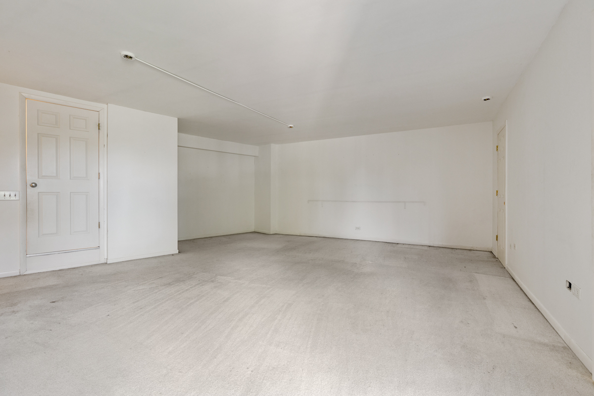 16 East Old Willow Road, Unit 202S Prospect Heights, IL 60070 - Photo 18 of 25 a view of an empty room