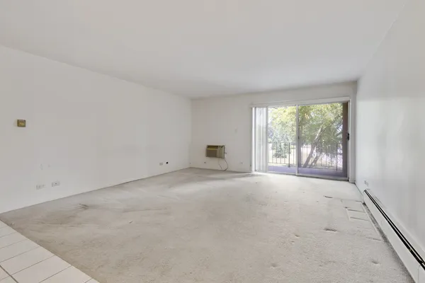 $180,000 | 16 East Old Willow Road, Unit 202S, Prospect Heights, IL 60070