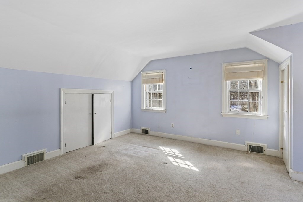 149 Topsfield Road Ipswich, MA 01938 - Photo 5 of 9