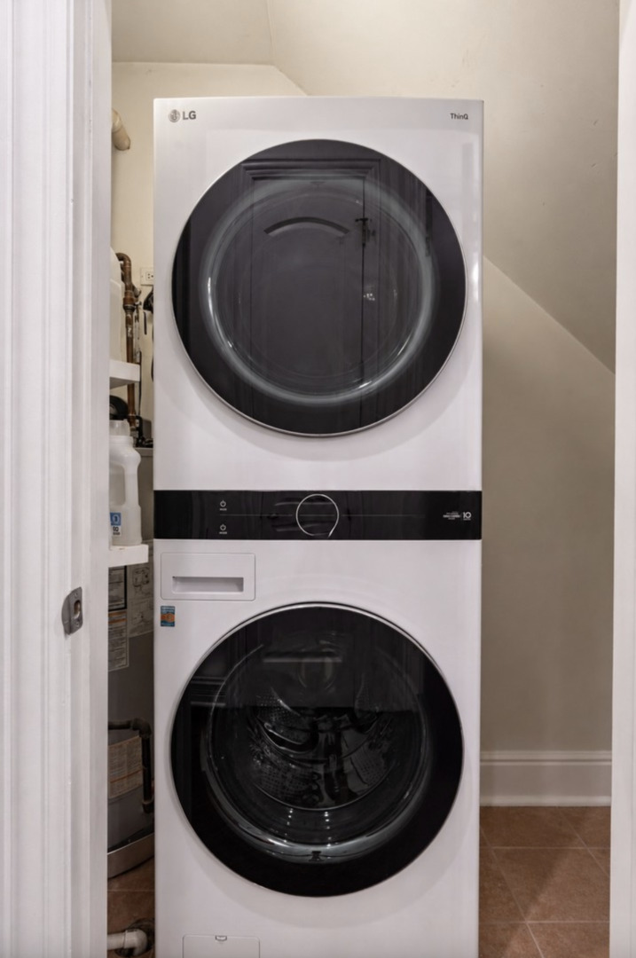1131 West Addison Street, Unit 2 Chicago, IL 60613 - Photo 21 of 24 Gallery Image 21