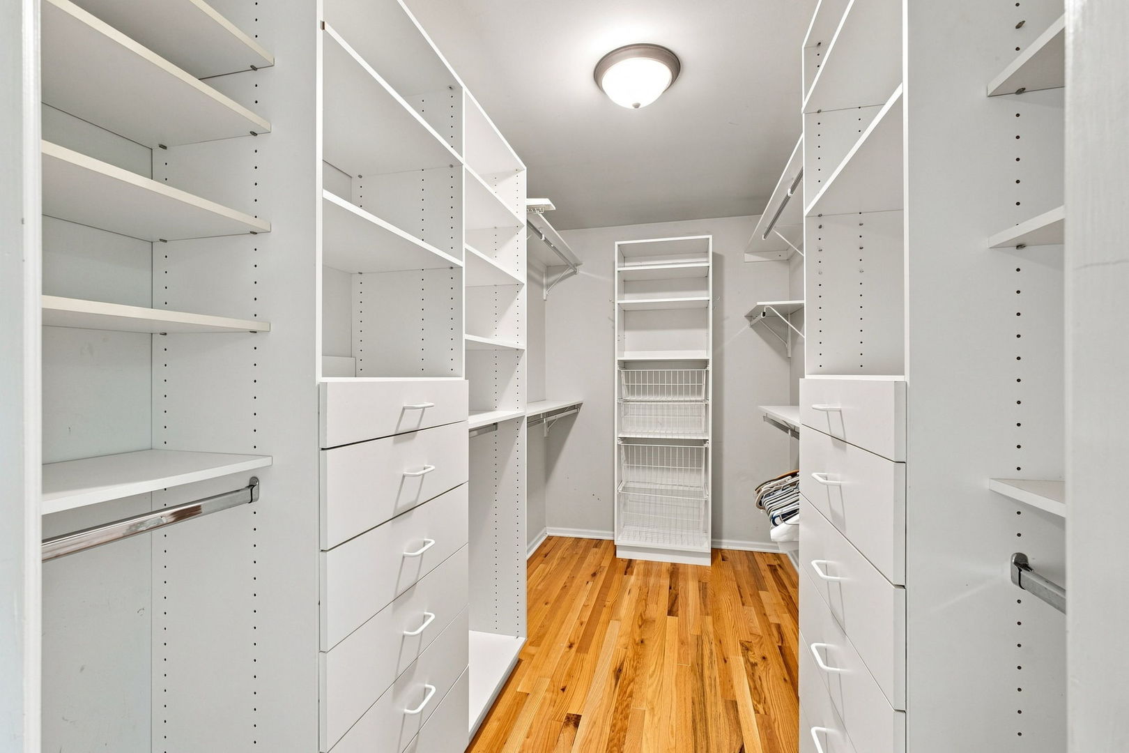2752 Wendy Road Naperville, IL 60565 - Photo 30 of 64 Gallery Image 30