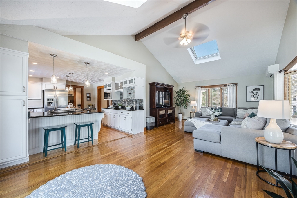 89 Grand Street Reading, MA 01867 - Photo 11 of 42