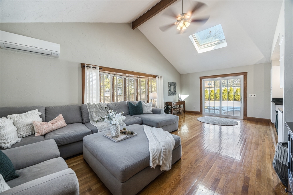 89 Grand Street Reading, MA 01867 - Photo 13 of 42