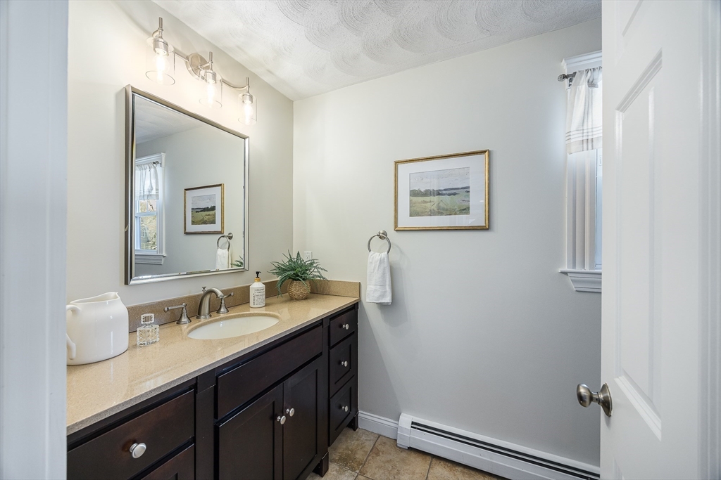 89 Grand Street Reading, MA 01867 - Photo 18 of 42