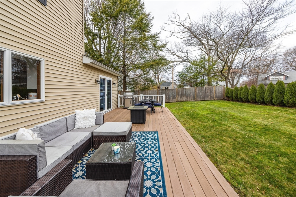 89 Grand Street Reading, MA 01867 - Photo 25 of 42