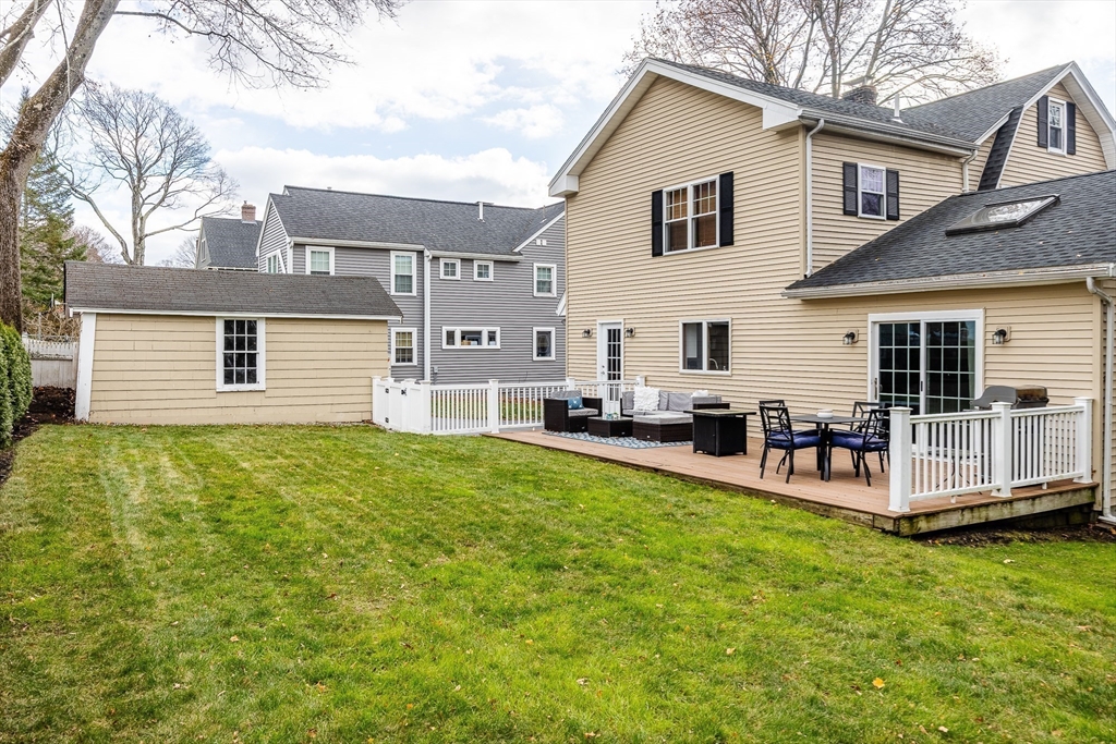 89 Grand Street Reading, MA 01867 - Photo 26 of 42