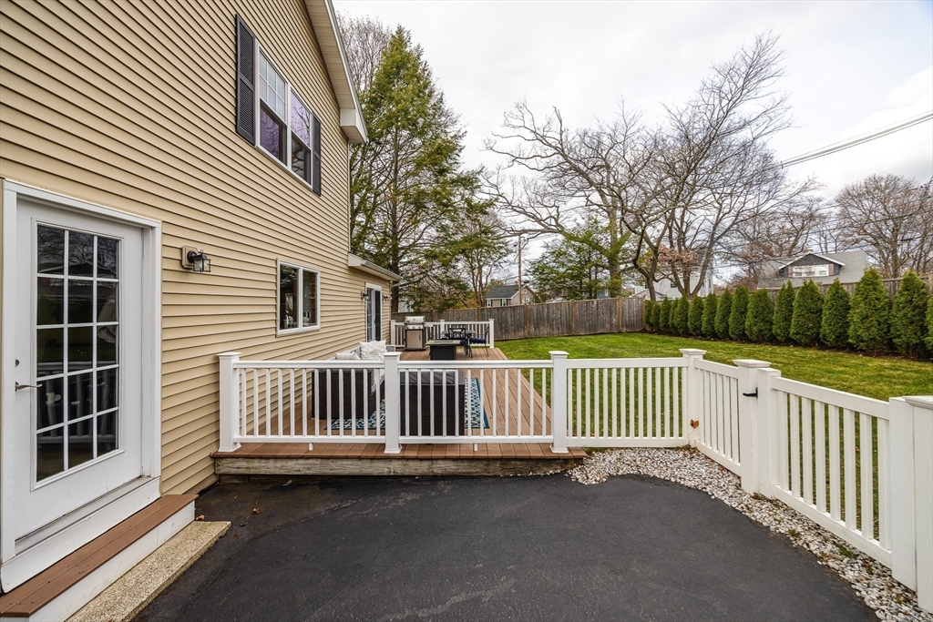 89 Grand Street Reading, MA 01867 - Photo 29 of 42