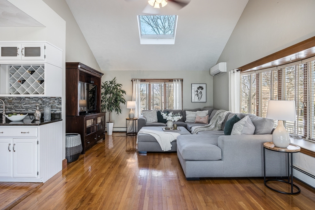 89 Grand Street Reading, MA 01867 - Photo 36 of 42