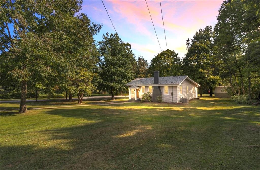 Welcome to 465 Edgewood Road...
