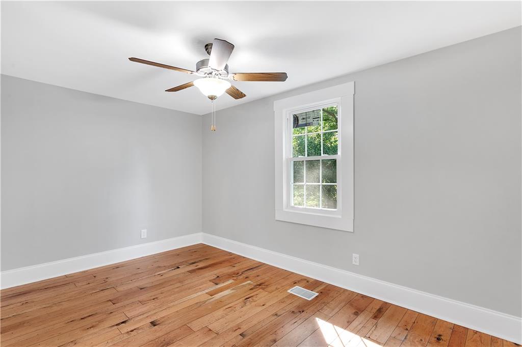 465 Edgewood Road Beaver Falls, PA 15010 - Photo 10 of 25 The owners made all the right decisions when creating this master bedroom...