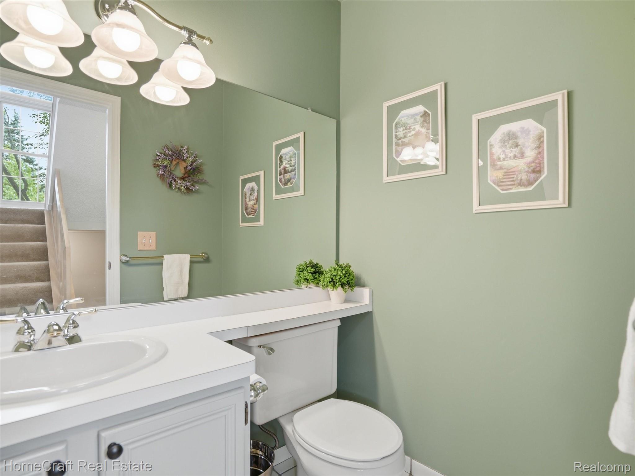 45088 Danbury Road Canton, MI 48188 - Photo 16 of 39 HomeCraft Real Estate