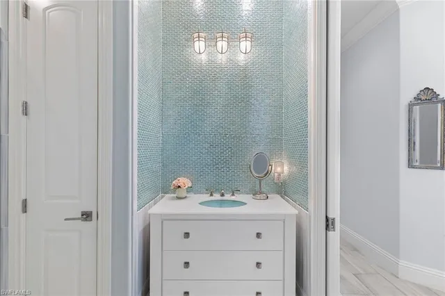 $2,795,000 | 7627 Palmer Court, Naples, FL 34113