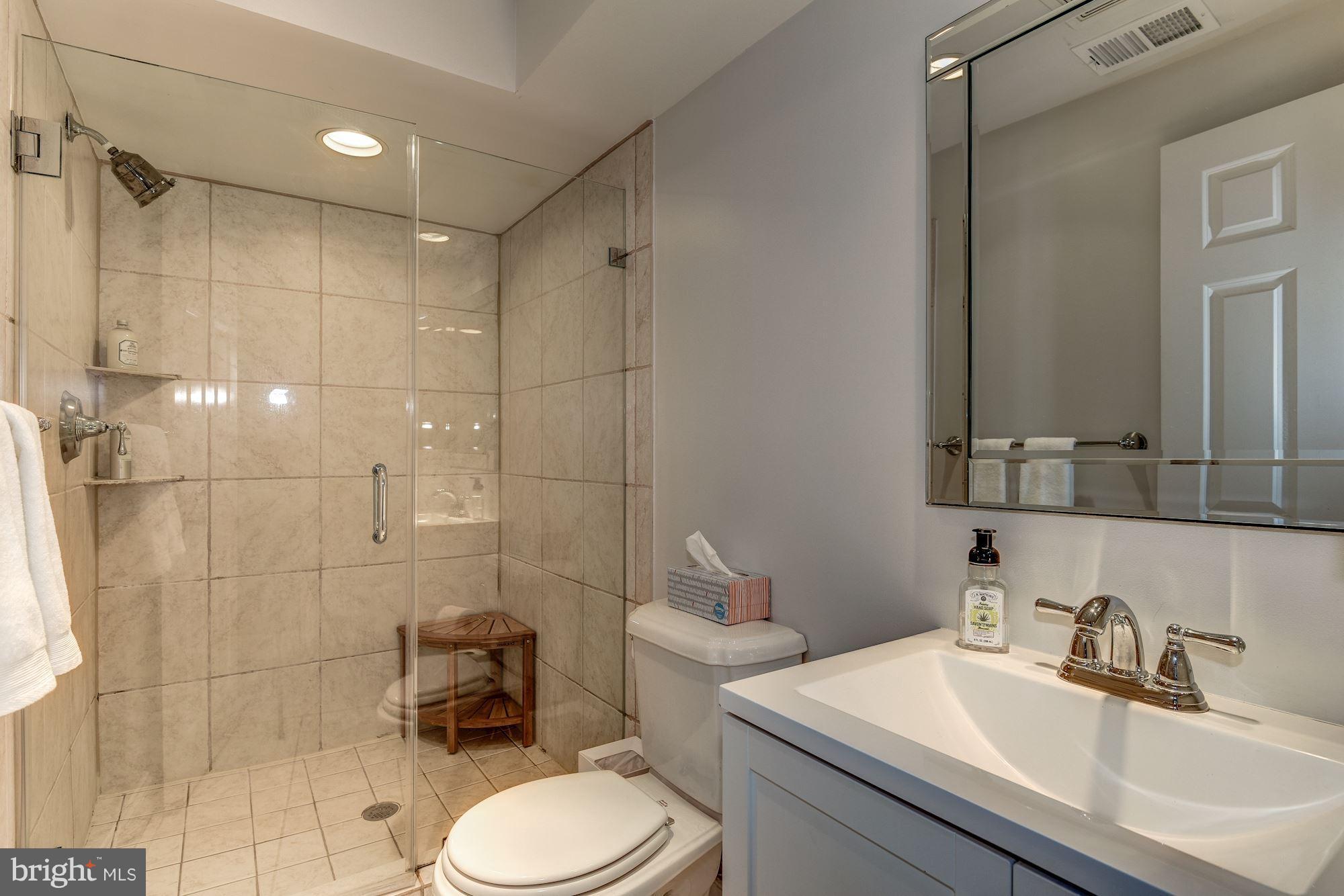 2432 Ontario Road Northwest, Unit 2 Washington, DC 20009 - Photo 21 of 30 Bedroom (Master)