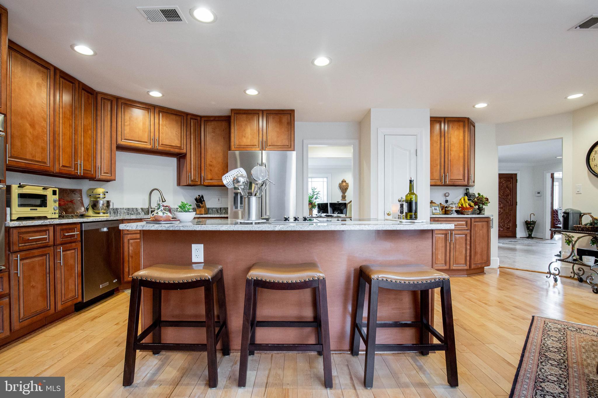 2511 Hunter Mill Road Oakton, VA 22124 - Photo 35 of 56