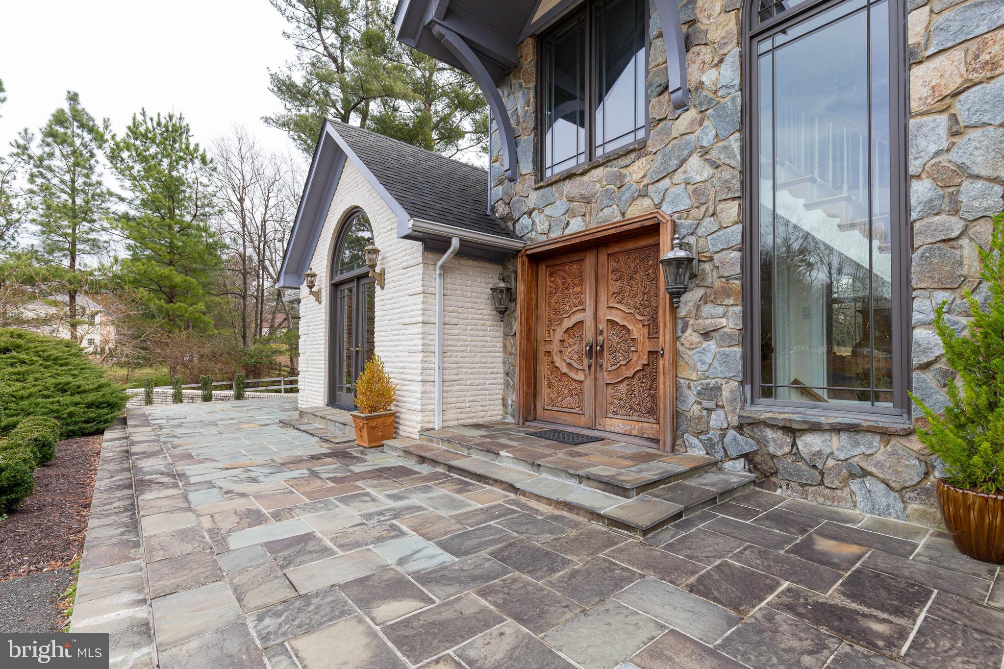 2511 Hunter Mill Road Oakton, VA 22124 - Photo 7 of 56