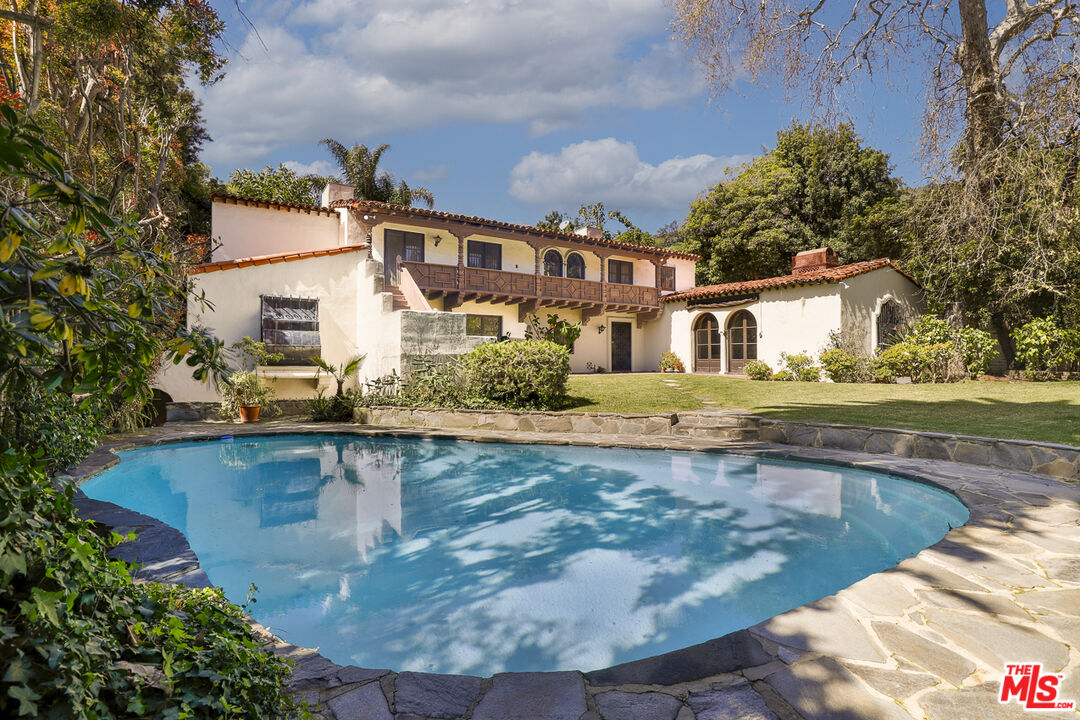 1851 Outpost Drive Los Angeles, CA 90068 - Photo 23 of 24 a view of a house with swimming pool and sitting area