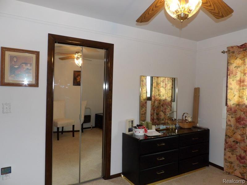 13710 Reeck Road Southgate, MI 48195 - Photo 45 of 63 100_3052.jpg