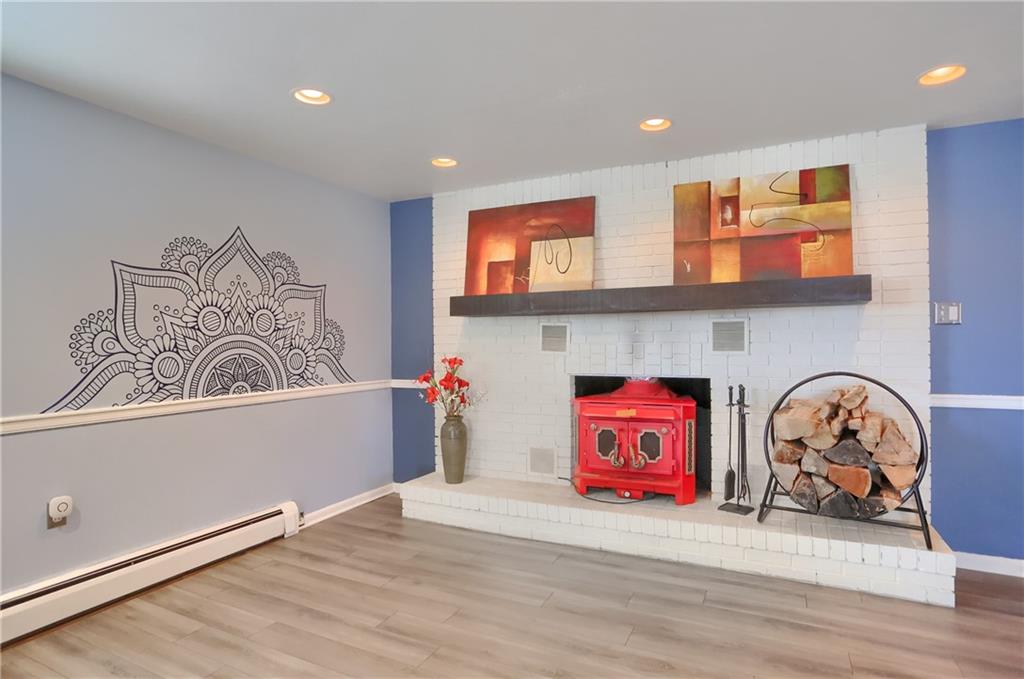 265 Shafer Road Moon Township, PA 15108 - Photo 33 of 50 an entryway with a bench