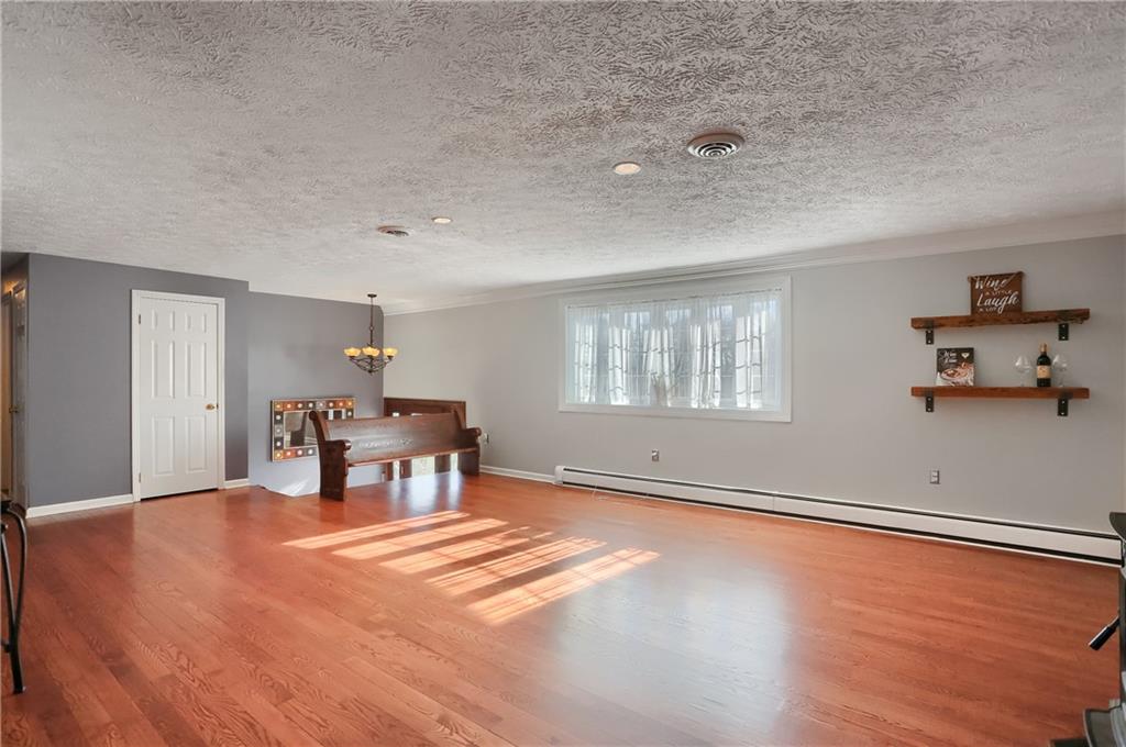 265 Shafer Road Moon Township, PA 15108 - Photo 8 of 50 a view of livingroom with furniture