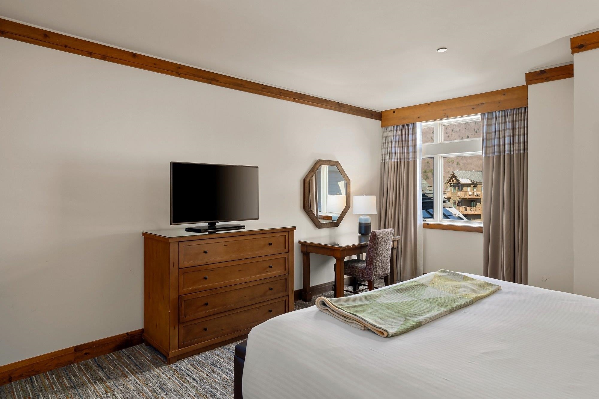 7412 Mountain Road, Unit 407/507 440 Stowe, VT 05672 - Photo 24 of 34