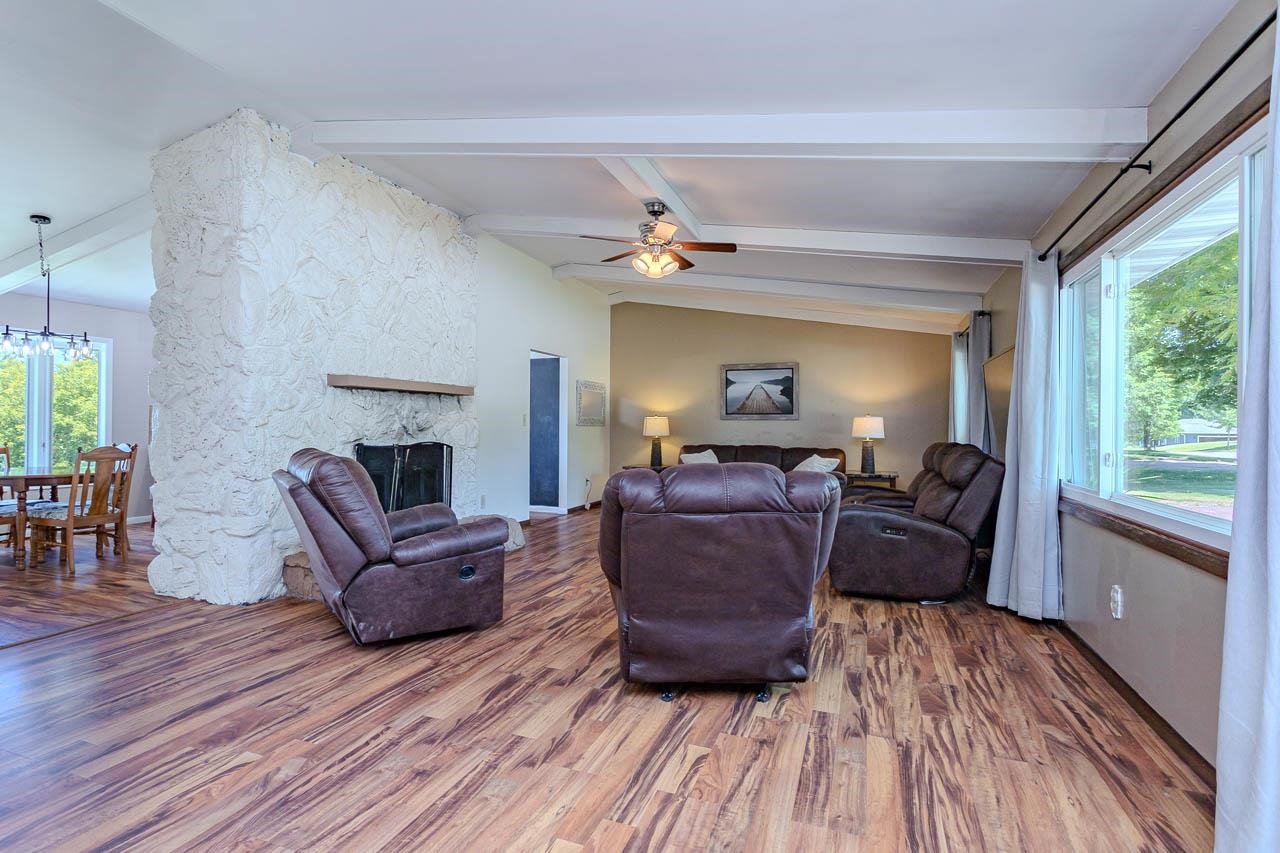 1410 Woodlawn Road Wausau, WI 54403 - Photo 4 of 44