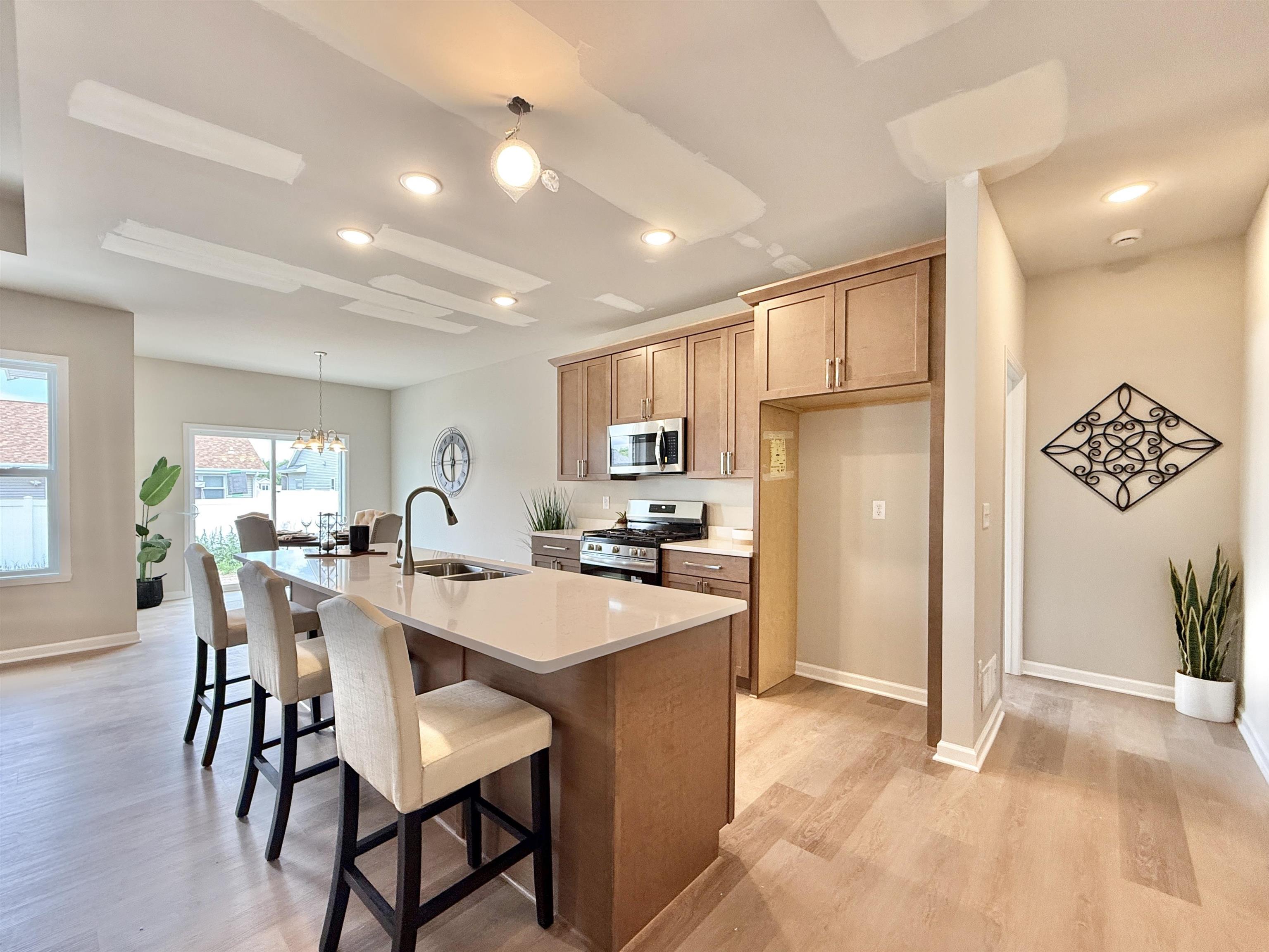 1009 Journey Hills Road Milton, WI 53563 - Photo 6 of 19