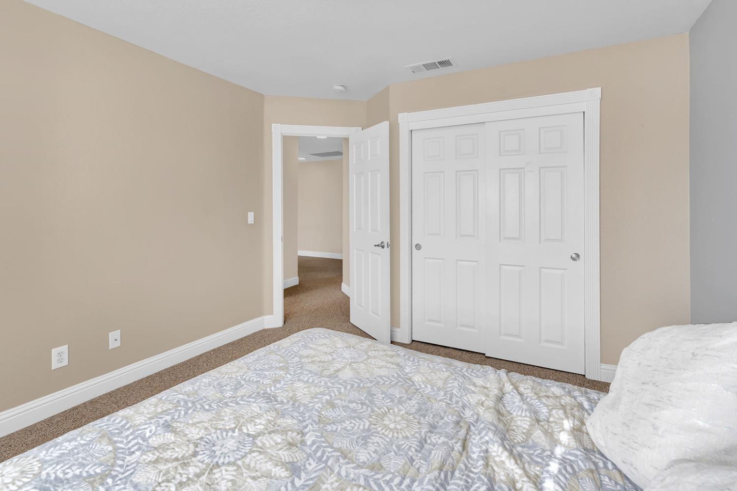 1406 San Rafael Street Los Banos, CA 93635 - Photo 29 of 35 a view of room