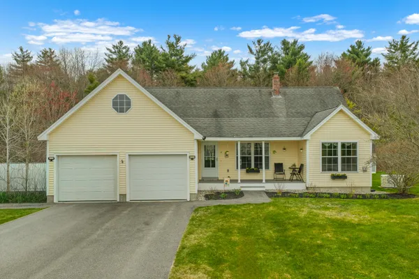 $600,000 | 4 Chantelle Way, Saco, ME 04072