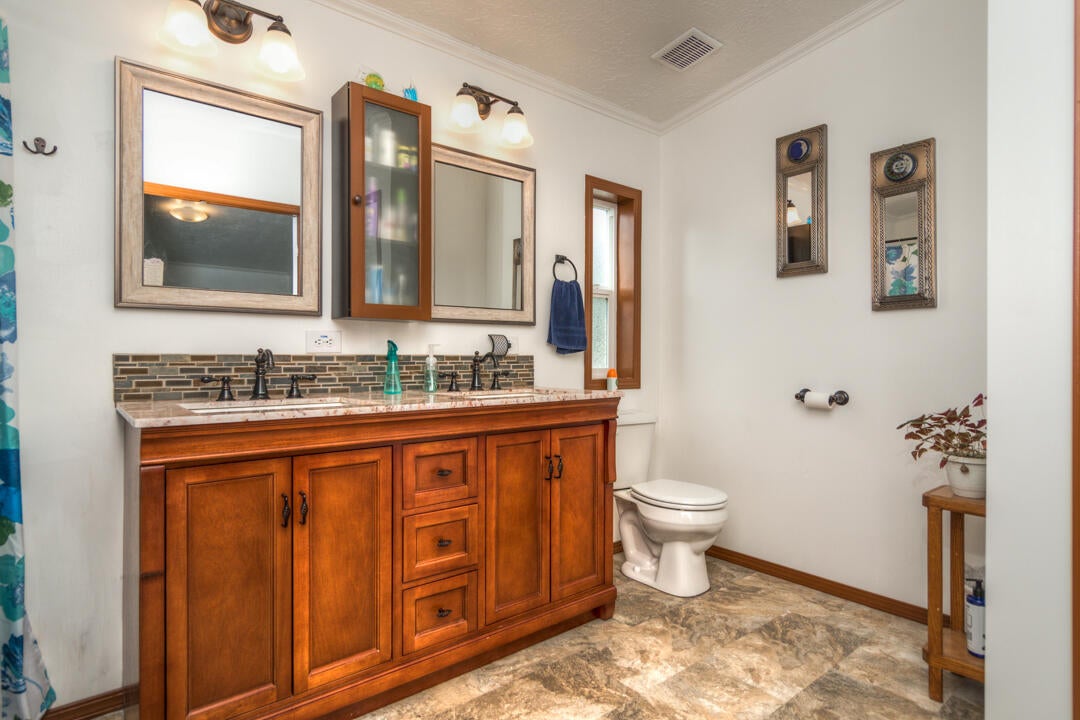 7105 Southwest Shad Road Terrebonne, OR 97760 - Photo 21 of 42 Shad Dr SW 7105 (20 of 43)