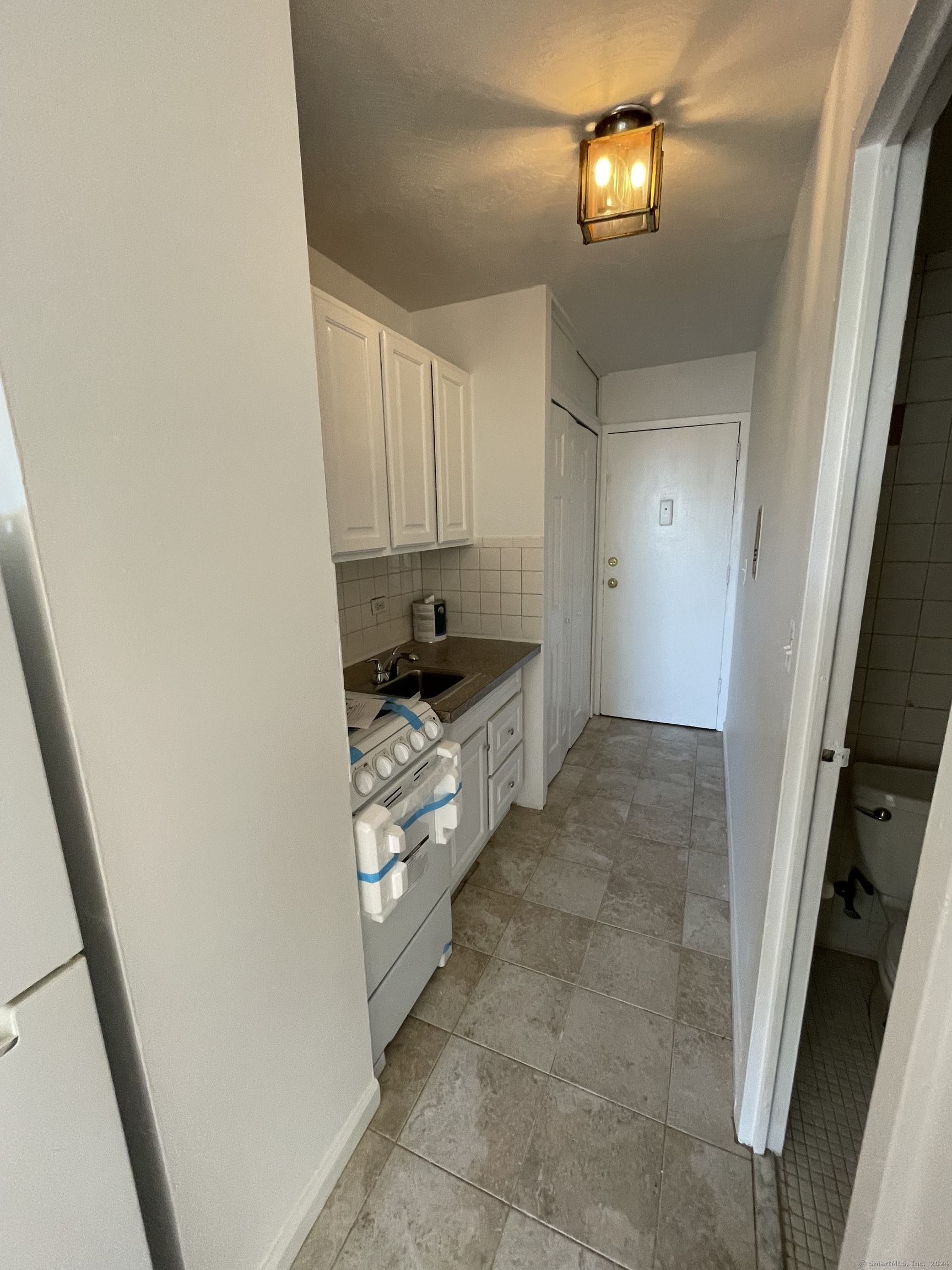 87 Glenbrook Road, Unit 3C Stamford, CT 06902 - Photo 15 of 16