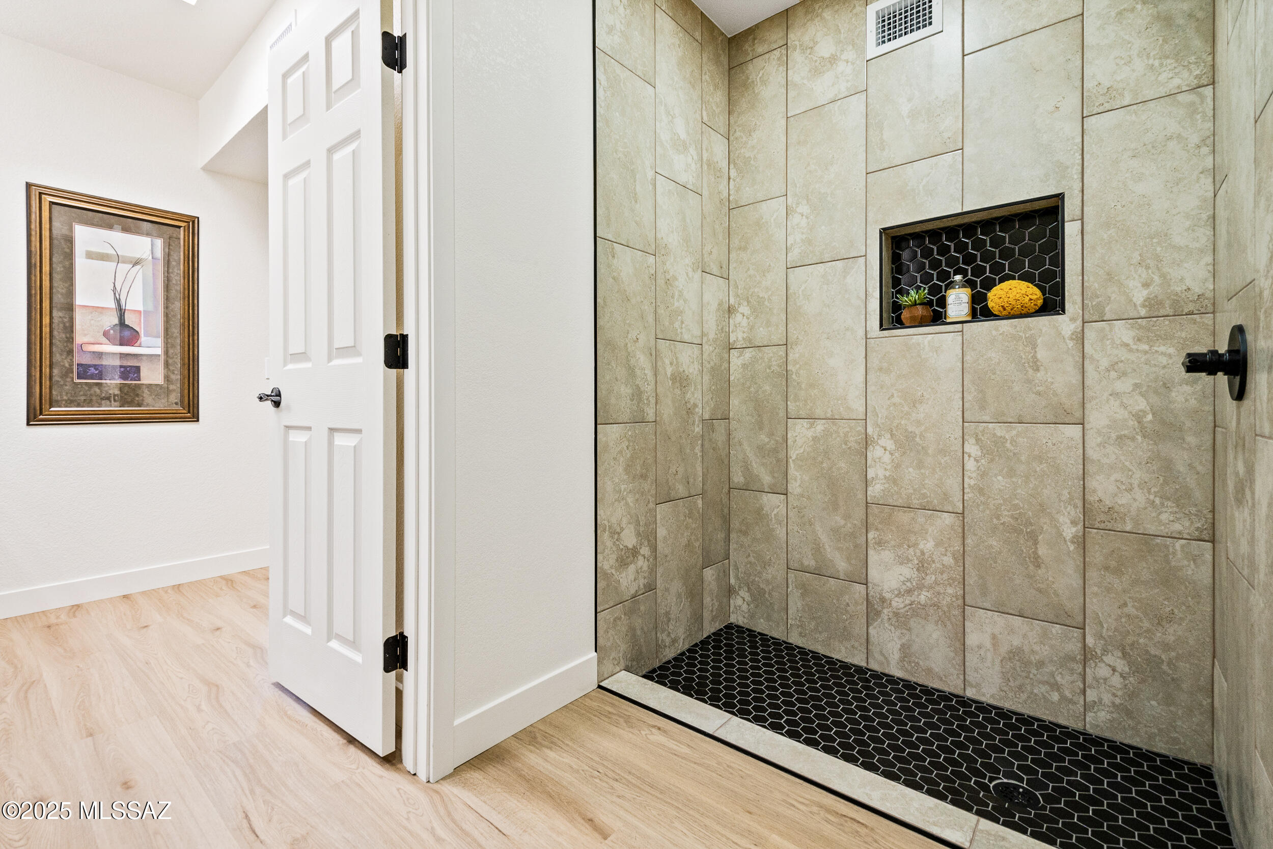 7487 East Wandering Road Tucson, AZ 85750 - Photo 17 of 31 master shower