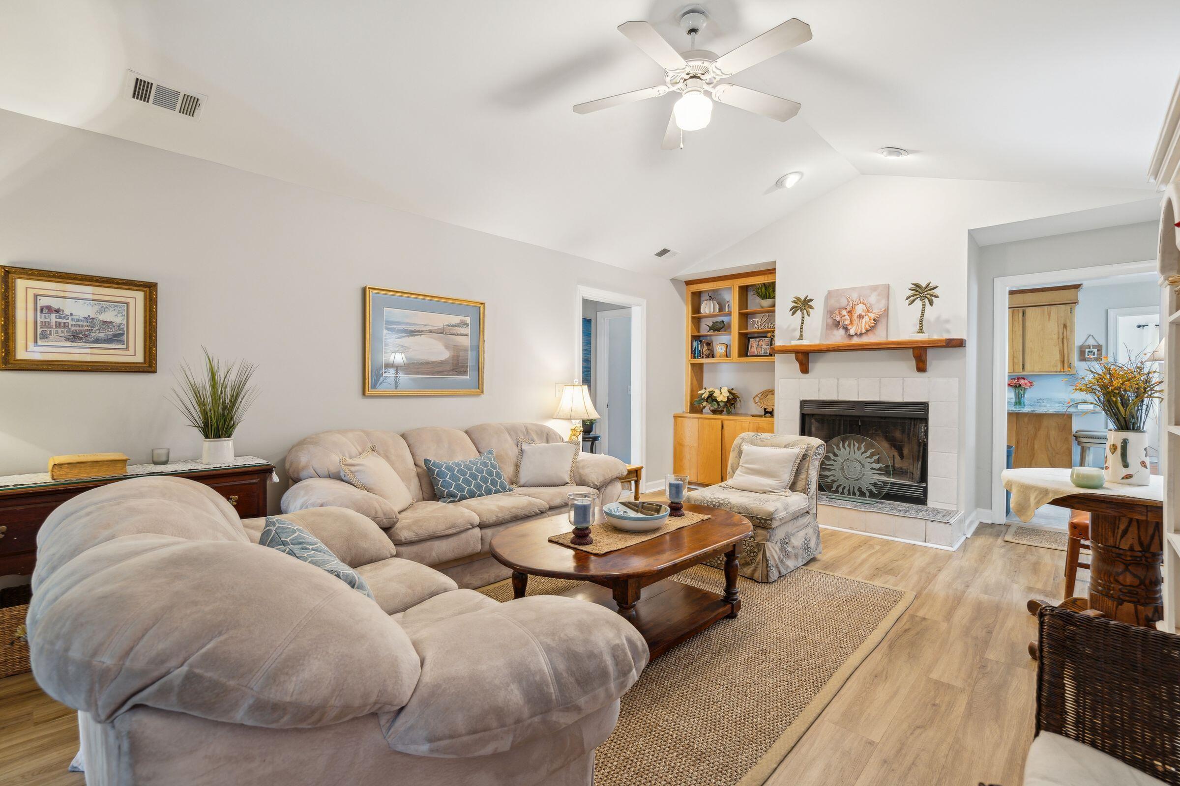 1522 Oak Landing Road Mount Pleasant, SC 29464 - Photo 13 of 64 14_1522OaklandingRd-KeenEyeMarketing-014