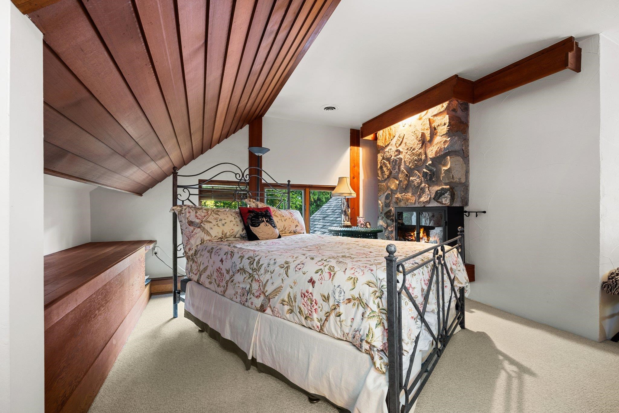 701 North Stony Point Road Suttons Bay, MI 49682 - Photo 24 of 53 1930545-3EAEE6B6-D1EE-40D1-8953-C89C9DDFDD56.JPG