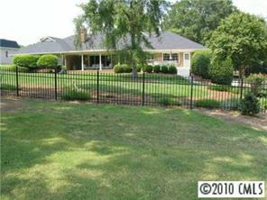 4832 Sentinel Post Road Charlotte, NC 28226 - Photo 3 of 8 Gallery Image 3
