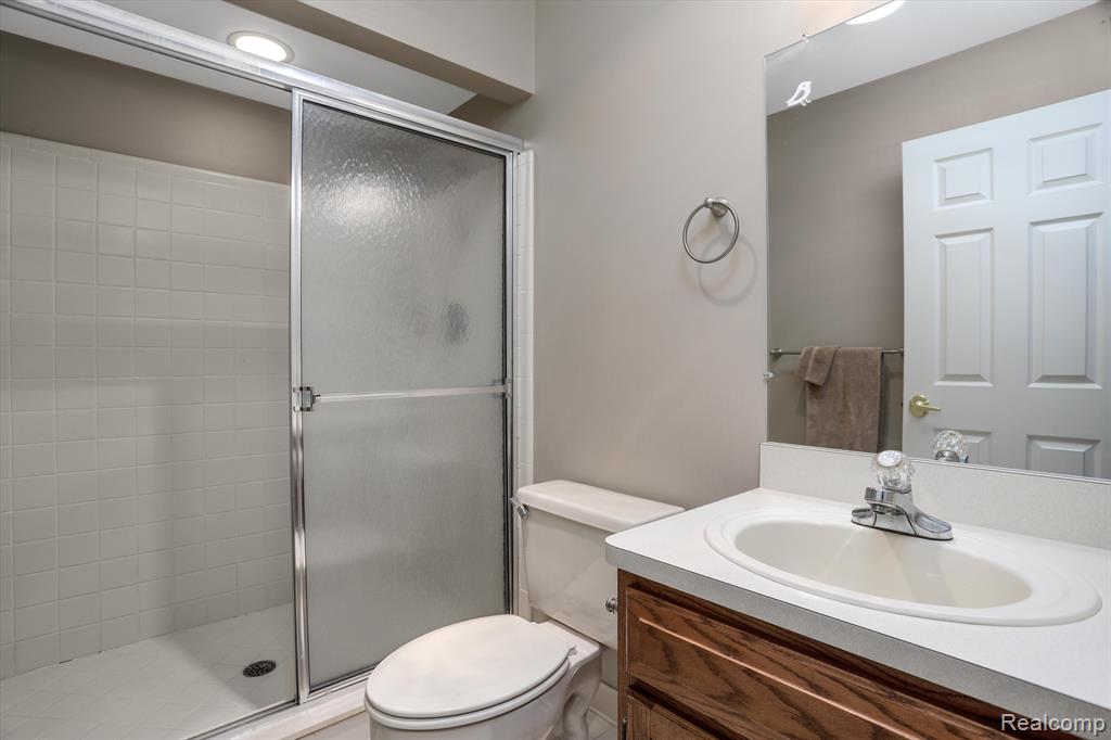 4214 Oak Tree Circle Rochester, MI 48306 - Photo 33 of 57 Gallery Image 33